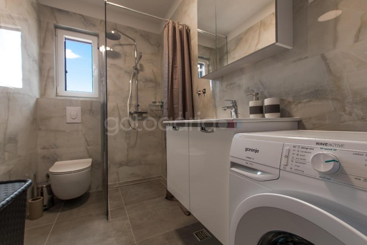 Sea View Apartments Diana Makarska Exterior photo