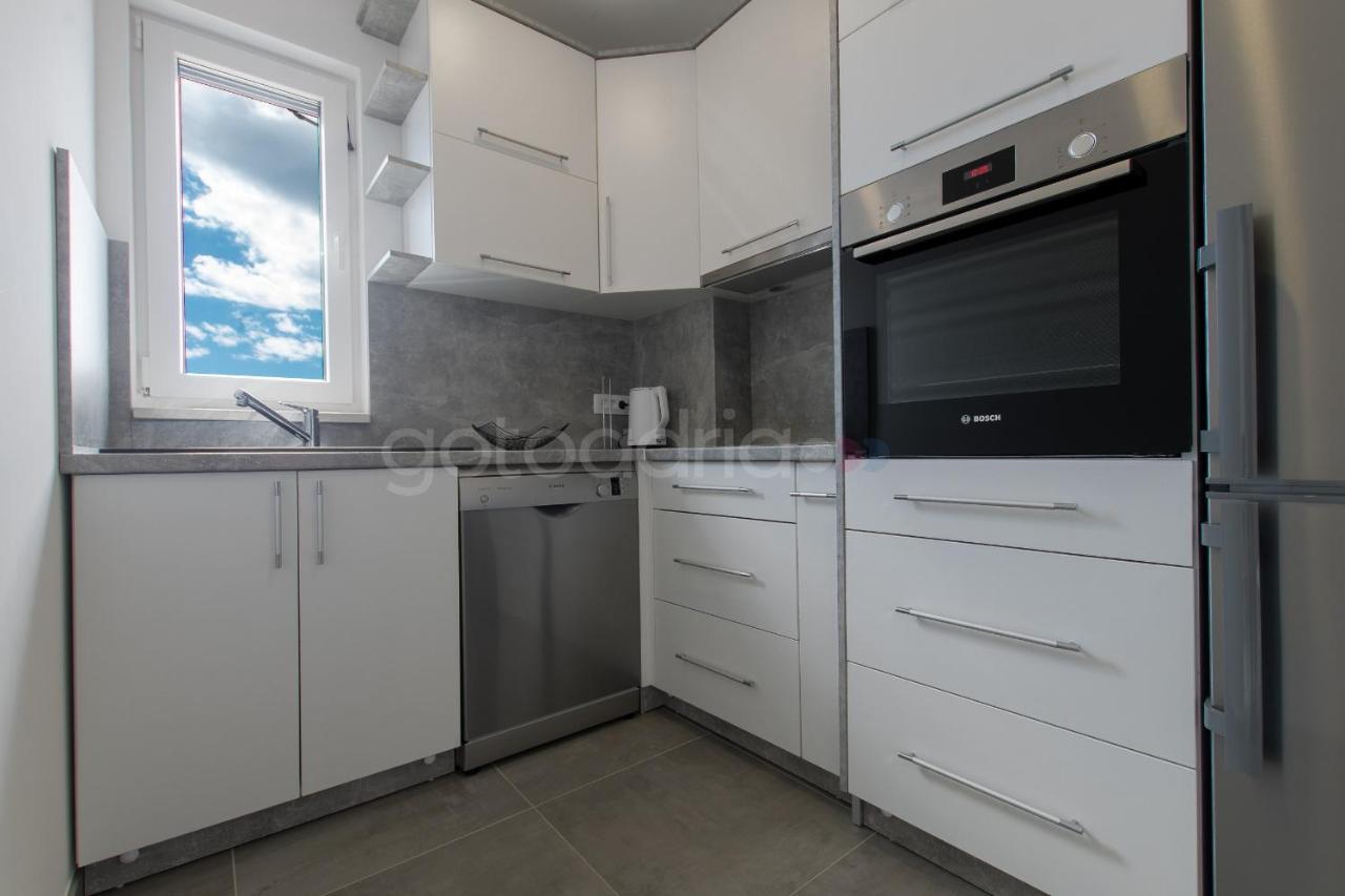 Sea View Apartments Diana Makarska Exterior photo